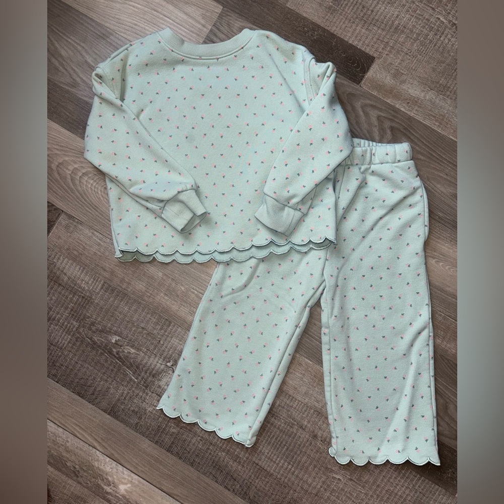 Amazon Essentials Mint Green Floral Scallop Hem Pajama Set